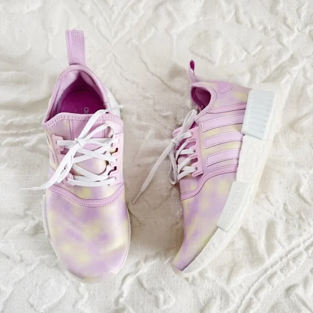 Adidas NMD R1 Sneakers Size 5 New